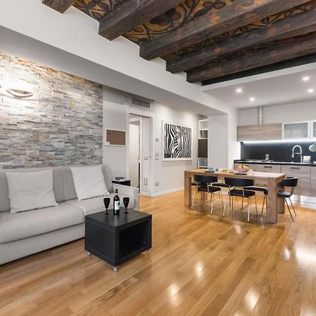 Flats4Rent Federica Appartement Verona Buitenkant foto